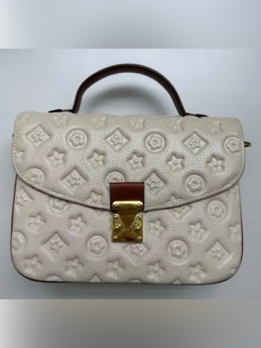 Knockoff Luis Vuitton Shoulder bag